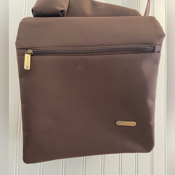 Travelon Cross Body Anti Theft Travel Bag Brown Pink Lining Polyester Nylon - Picture 2 of 16